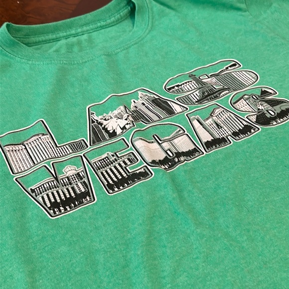 None Other - Green Las Vegas Nevada Men's graphic Logo T-shirt Preloved Size Small